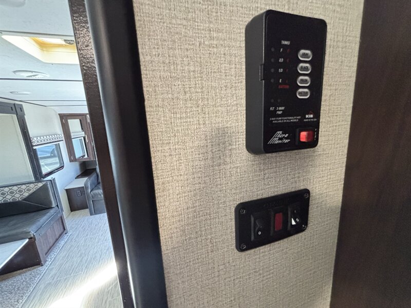 2019 PRIMETIME 19MRB TRACER BREEZE - Photo 16 - Albuquerque, NM 87108