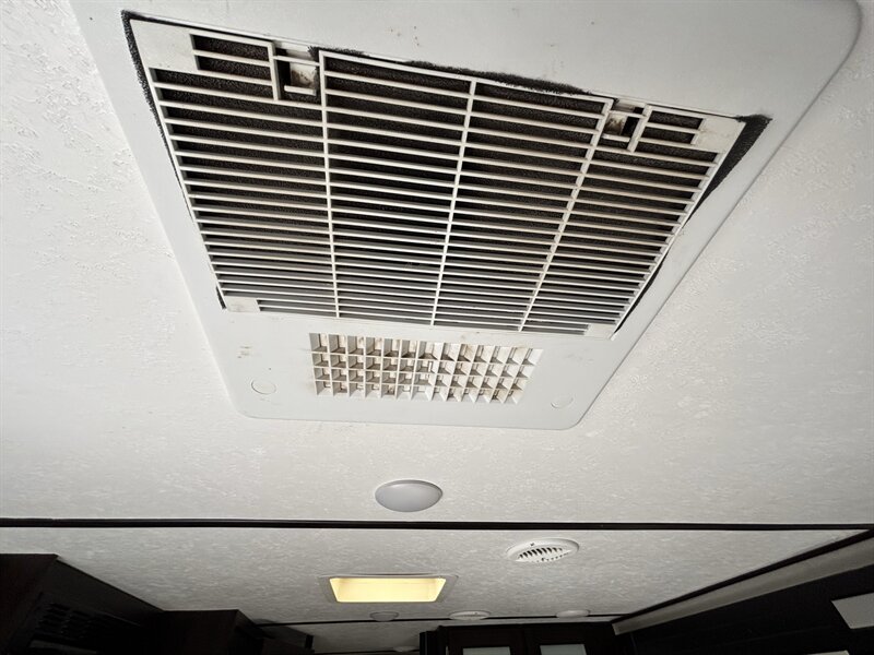2019 PRIMETIME 19MRB TRACER BREEZE - Photo 21 - Albuquerque, NM 87108