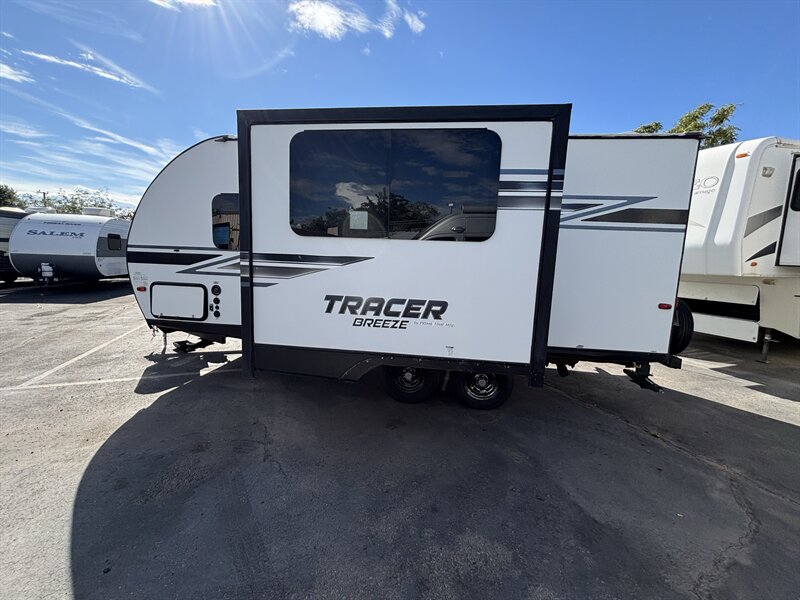 2019 PRIMETIME 19MRB TRACER BREEZE - Photo 4 - Albuquerque, NM 87108