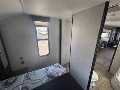 2022 Forest River 274wk Cherokee   - Photo 6 - Albuquerque, NM 87108