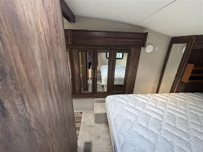 2015 Keystone 29RET Cougar   - Photo 17 - Albuquerque, NM 87108
