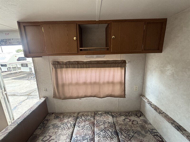 1999 Keystone SPRINDALE 250BH - Photo 14 - Albuquerque, NM 87108