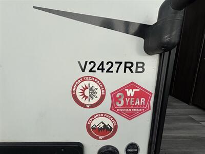 2021 Winnebago 2427RB VOYAGE   - Photo 11 - Albuquerque, NM 87108
