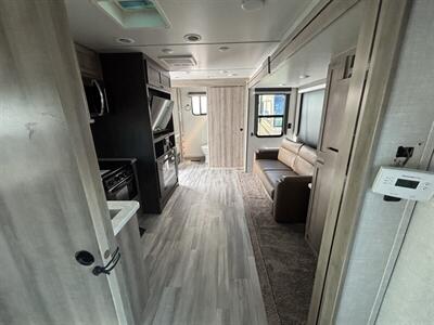 2021 Winnebago 2427RB VOYAGE   - Photo 17 - Albuquerque, NM 87108