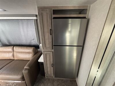 2021 Winnebago 2427RB VOYAGE   - Photo 19 - Albuquerque, NM 87108