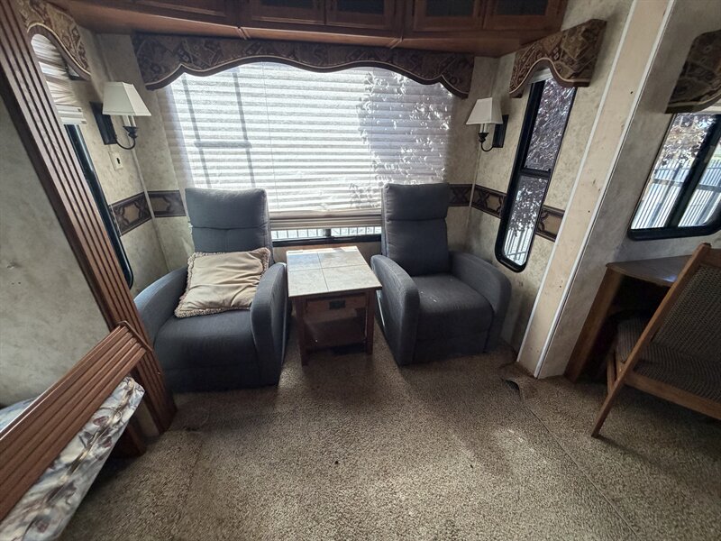 2010 KEYSTONE 3400RL MONTANA - Photo 17 - Albuquerque, NM 87108