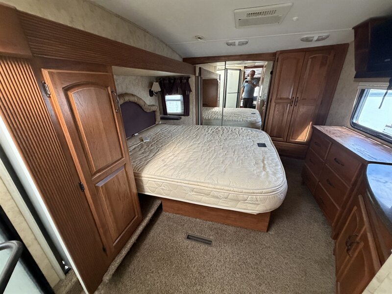2010 KEYSTONE 3400RL MONTANA - Photo 25 - Albuquerque, NM 87108