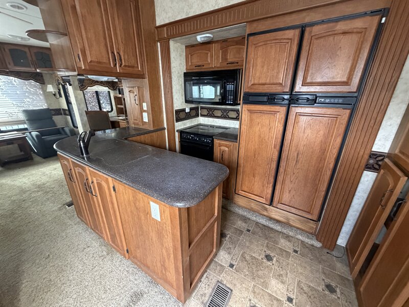 2010 KEYSTONE 3400RL MONTANA - Photo 11 - Albuquerque, NM 87108