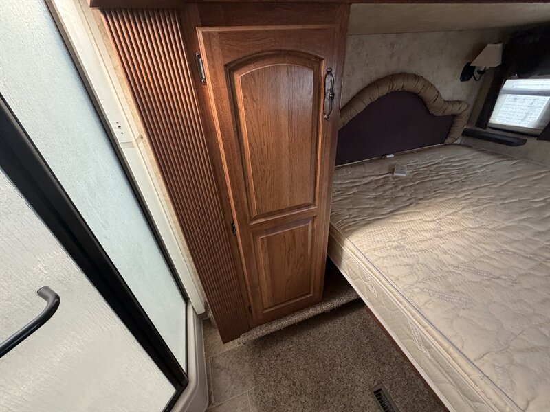 2010 KEYSTONE 3400RL MONTANA - Photo 29 - Albuquerque, NM 87108