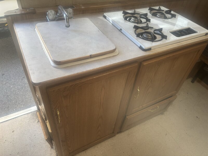 2000 HILO 1950TD POP-UP - Photo 8 - Albuquerque, NM 87108