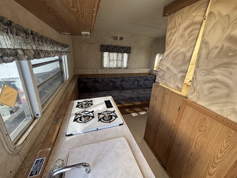 2000 HILO 1950TD POP-UP - Photo 13 - Albuquerque, NM 87108
