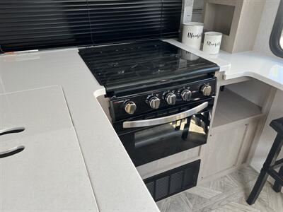 2024 WILDWOOD WDT24VIEW TRAILER   - Photo 25 - Albuquerque, NM 87108