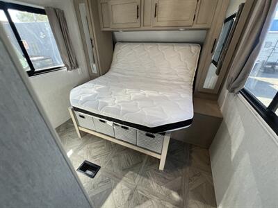 2024 WILDWOOD WDT24VIEW TRAILER   - Photo 13 - Albuquerque, NM 87108