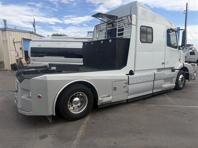 2015 Volvo VNM COMMERICAL Sleeper Semi - Photo 7 - Albuquerque, NM 87108