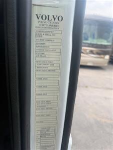 2015 Volvo VNM COMMERICAL Sleeper Semi - Photo 24 - Albuquerque, NM 87108