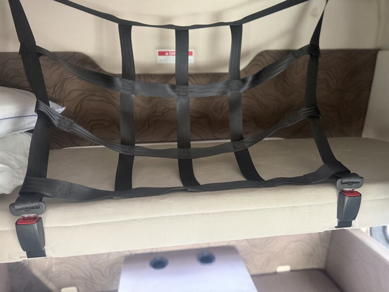 2015 Volvo VNM COMMERICAL Sleeper Semi - Photo 20 - Albuquerque, NM 87108