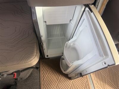 2015 Volvo VNM COMMERICAL Sleeper Semi - Photo 27 - Albuquerque, NM 87108