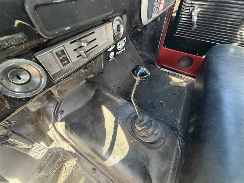 1971 Chevrolet C-10 CST flatbed - Photo 11 - Albuquerque, NM 87108