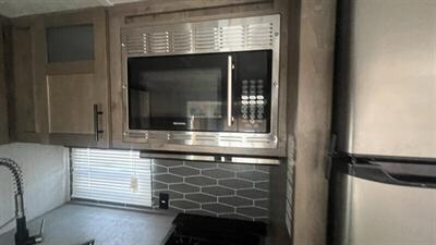 2021 FOREST RIVER 31QBBH PUMA LE - Photo 12 - Albuquerque, NM 87108