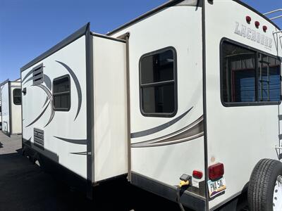 2015 CROSSROADS 330RST LACROSSE   - Photo 7 - Albuquerque, NM 87108