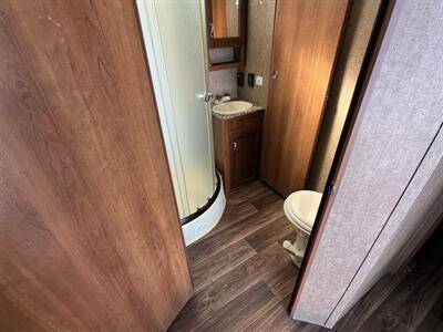 2015 CROSSROADS 330RST LACROSSE   - Photo 18 - Albuquerque, NM 87108