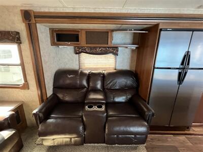 2015 CROSSROADS 330RST LACROSSE   - Photo 16 - Albuquerque, NM 87108
