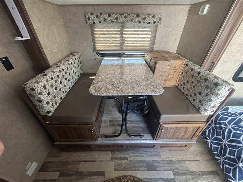 2018 Coachmen Clipper CLIPPER TOWABLE - Photo 2 - Albuquerque, NM 87108