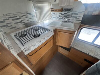 2004 Lance 835 Lancelite   - Photo 3 - Albuquerque, NM 87108