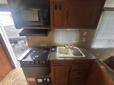 2011 Skyline 19 TRAVEL TRAILER   - Photo 12 - Albuquerque, NM 87108