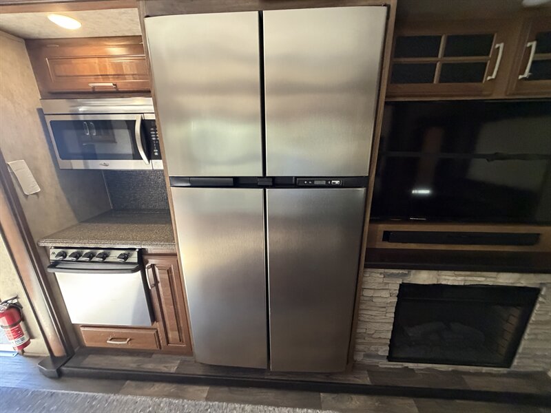 2016 KEYSTONE 3160RL MONTANA - Photo 24 - Albuquerque, NM 87108