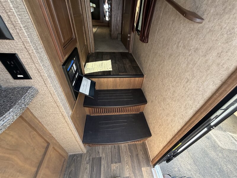 2016 KEYSTONE 3160RL MONTANA - Photo 26 - Albuquerque, NM 87108
