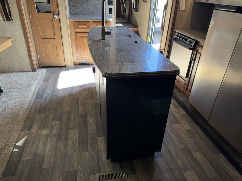 2016 KEYSTONE 3160RL MONTANA - Photo 23 - Albuquerque, NM 87108