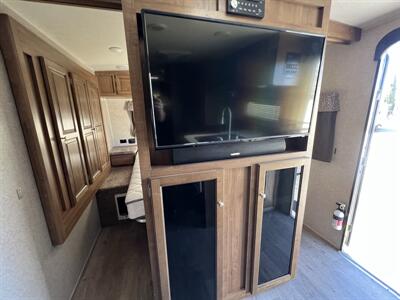 2018 FORESTRIVER 2909WS ROCKWOOD UTRA LITE - Photo 12 - Albuquerque, NM 87108