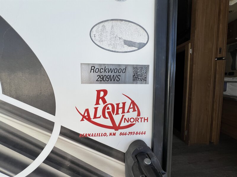 2018 FORESTRIVER 2909WS ROCKWOOD UTRA LITE - Photo 26 - Albuquerque, NM 87108
