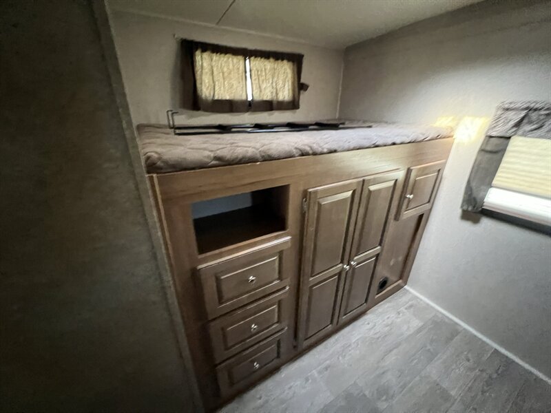 2018 FORESTRIVER 2909WS ROCKWOOD UTRA LITE - Photo 20 - Albuquerque, NM 87108