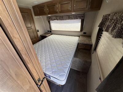 2018 FORESTRIVER 2909WS ROCKWOOD UTRA LITE - Photo 9 - Albuquerque, NM 87108