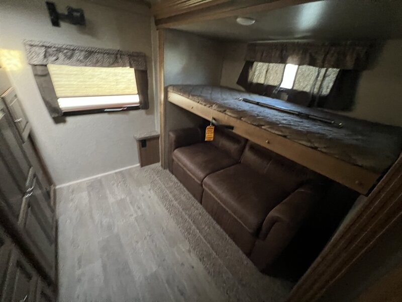 2018 FORESTRIVER 2909WS ROCKWOOD UTRA LITE - Photo 19 - Albuquerque, NM 87108