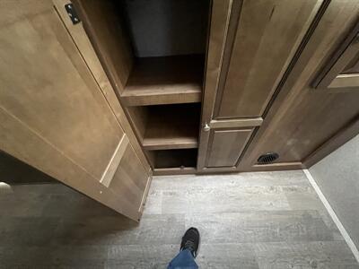 2018 FORESTRIVER 2909WS ROCKWOOD UTRA LITE - Photo 21 - Albuquerque, NM 87108