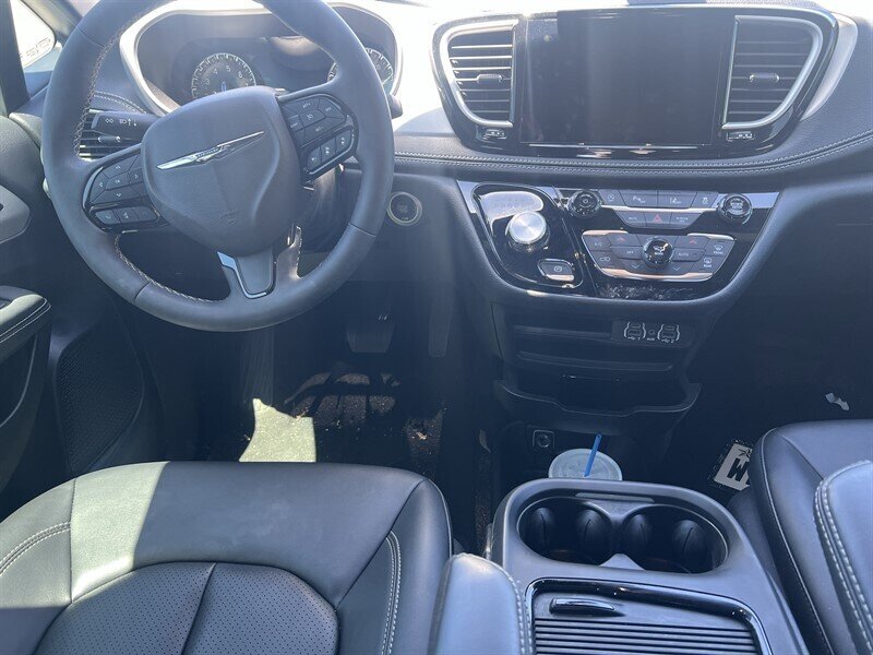 2024 Chrysler Pacifica VAN - Photo 10 - Albuquerque, NM 87108