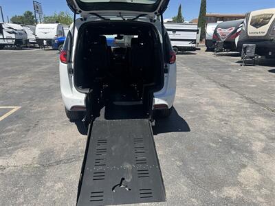 2024 Chrysler Pacifica VAN - Photo 15 - Albuquerque, NM 87108
