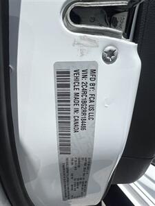 2024 Chrysler Pacifica VAN - Photo 6 - Albuquerque, NM 87108