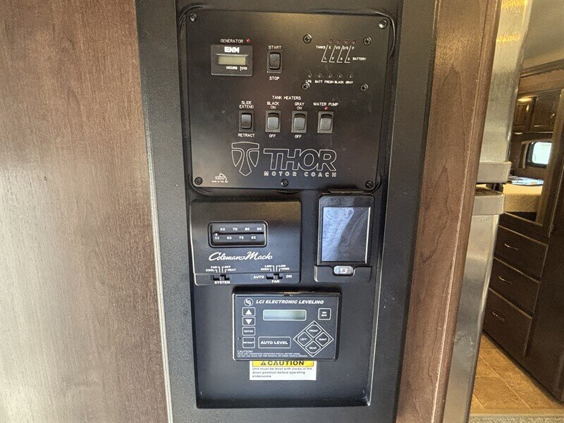 2018 Thor 31W CHATEAU - Photo 25 - Albuquerque, NM 87108