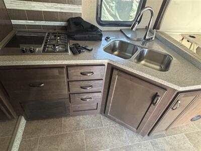 2018 Thor 31W CHATEAU - Photo 13 - Albuquerque, NM 87108