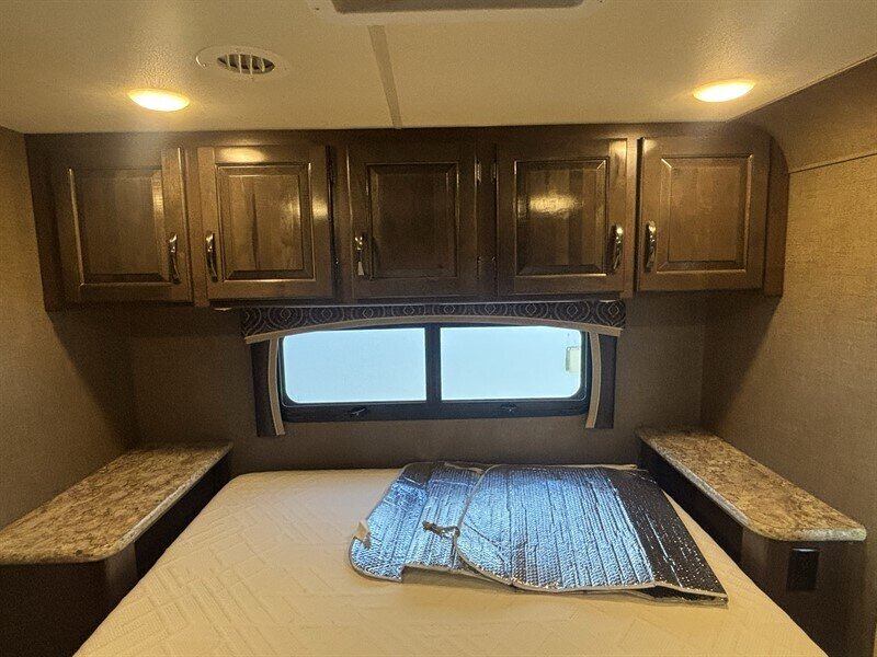 2018 Thor 31W CHATEAU - Photo 17 - Albuquerque, NM 87108