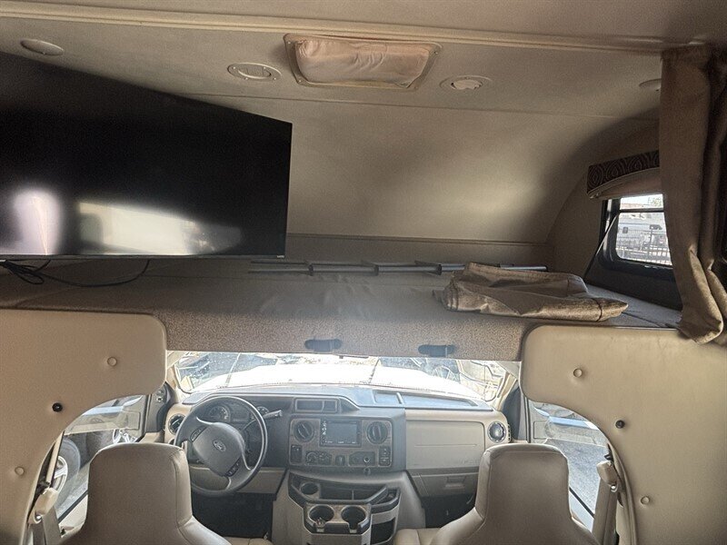 2018 Thor 31W CHATEAU - Photo 9 - Albuquerque, NM 87108