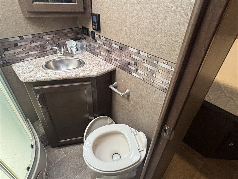 2018 Thor 31W CHATEAU - Photo 21 - Albuquerque, NM 87108