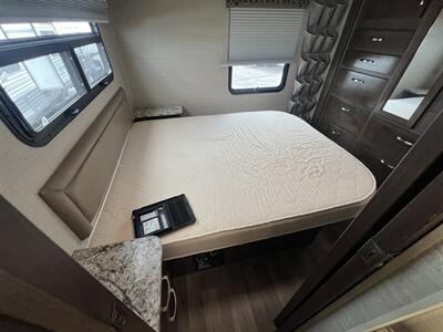 2020 Jayco 31F Redhawk   - Photo 19 - Albuquerque, NM 87108