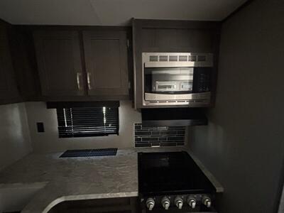 2021 Jayco JAY FLIGHT 23RBS   - Photo 15 - Albuquerque, NM 87108