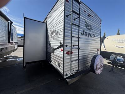 2021 Jayco JAY FLIGHT 23RBS   - Photo 4 - Albuquerque, NM 87108