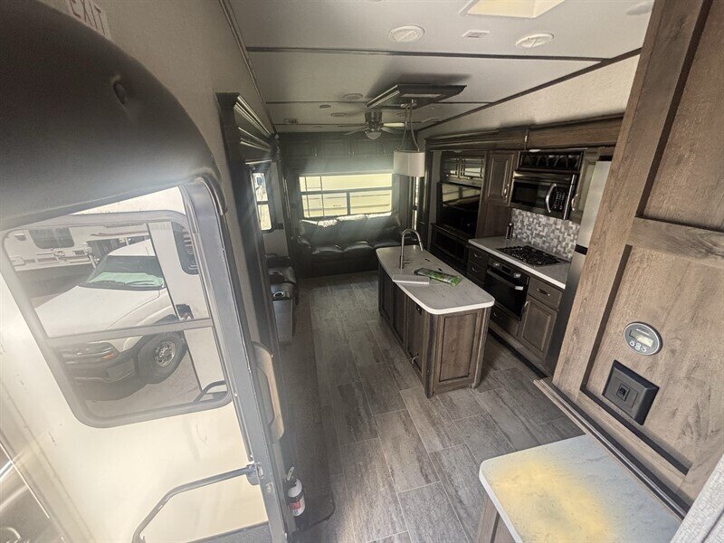 2019 KEYSTONE 3120RL MONTANA - Photo 24 - Albuquerque, NM 87108